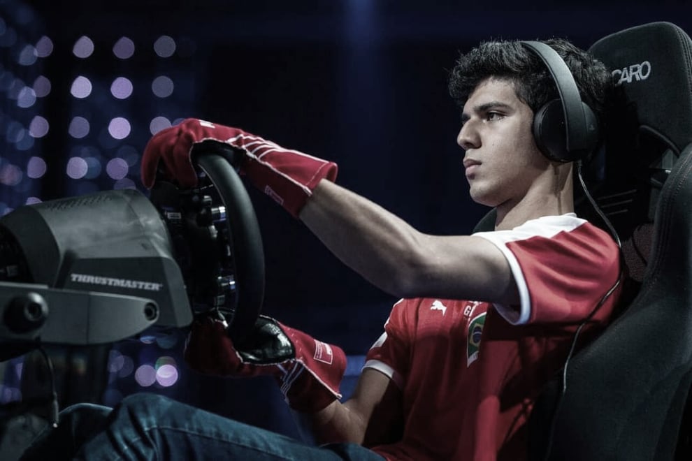 F1 Hoje - Imagem do brasileiro Igor Fraga , representante brasileiro na F3 Sim Racing