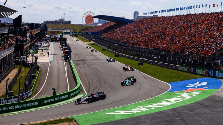 Imagem do post de blog Mercado na F1 Hoje. Imagem da corrida da Holanda com carros da F1 em circuito